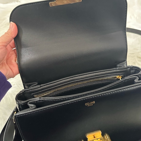 Sold!! 🎉🎉Celine Triomphe Bag - Black Medium Triomphe in Smooth Leather - Picture 11 of 15